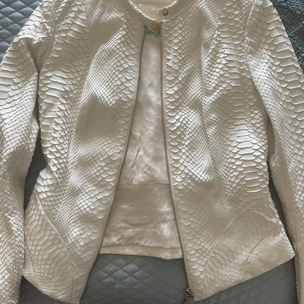 Pinto 100 % Python Cream Jacket Size Small - Picture 12 of 12